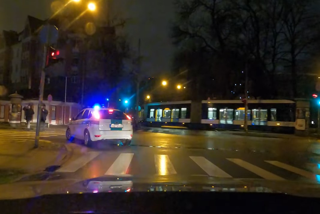 Rīgas pašvaldības policijas darbinieku atalgojuma palielināšana 2026. gadā.