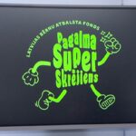 Pagalma superskrējiens oficiālais plakāts - skriešanas pasākums Latvijas Bērnu atbalsta fondam